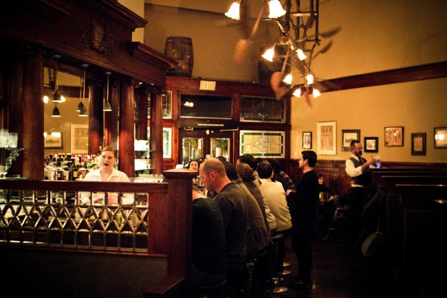 Comstock Saloon © Alejandro De La Cruz/Flickr