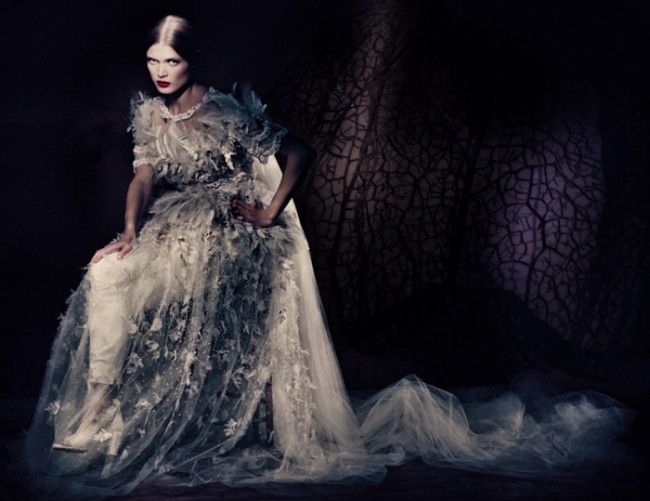 Malgosia Bela photographed in Vogue Italia 2013 ©Paolo Roversi