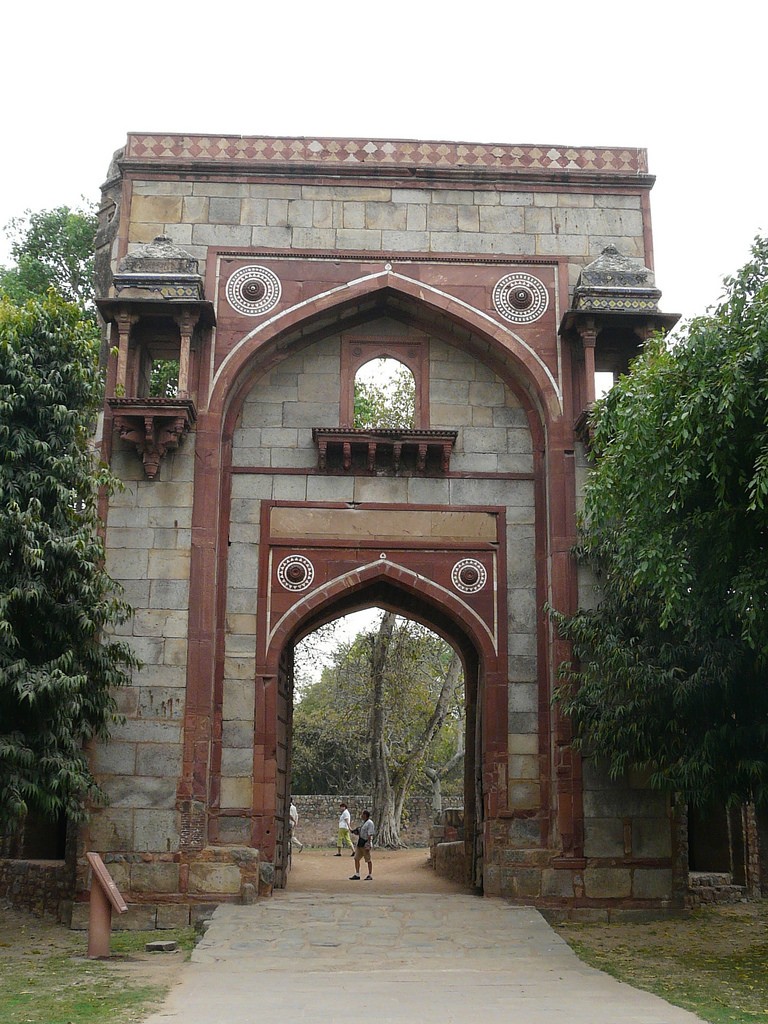 The Arab Sarai gate|©Flickr/Varun Shiv Kapur
