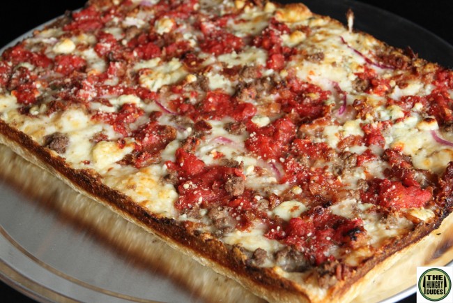 Detroit Pizza |©Hungry Dudes/Flickr