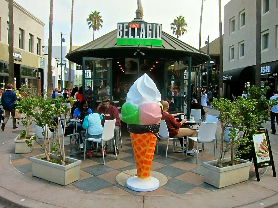 Caffe Bellagio on Third Street Promenade (credit: Barbara Bishop)