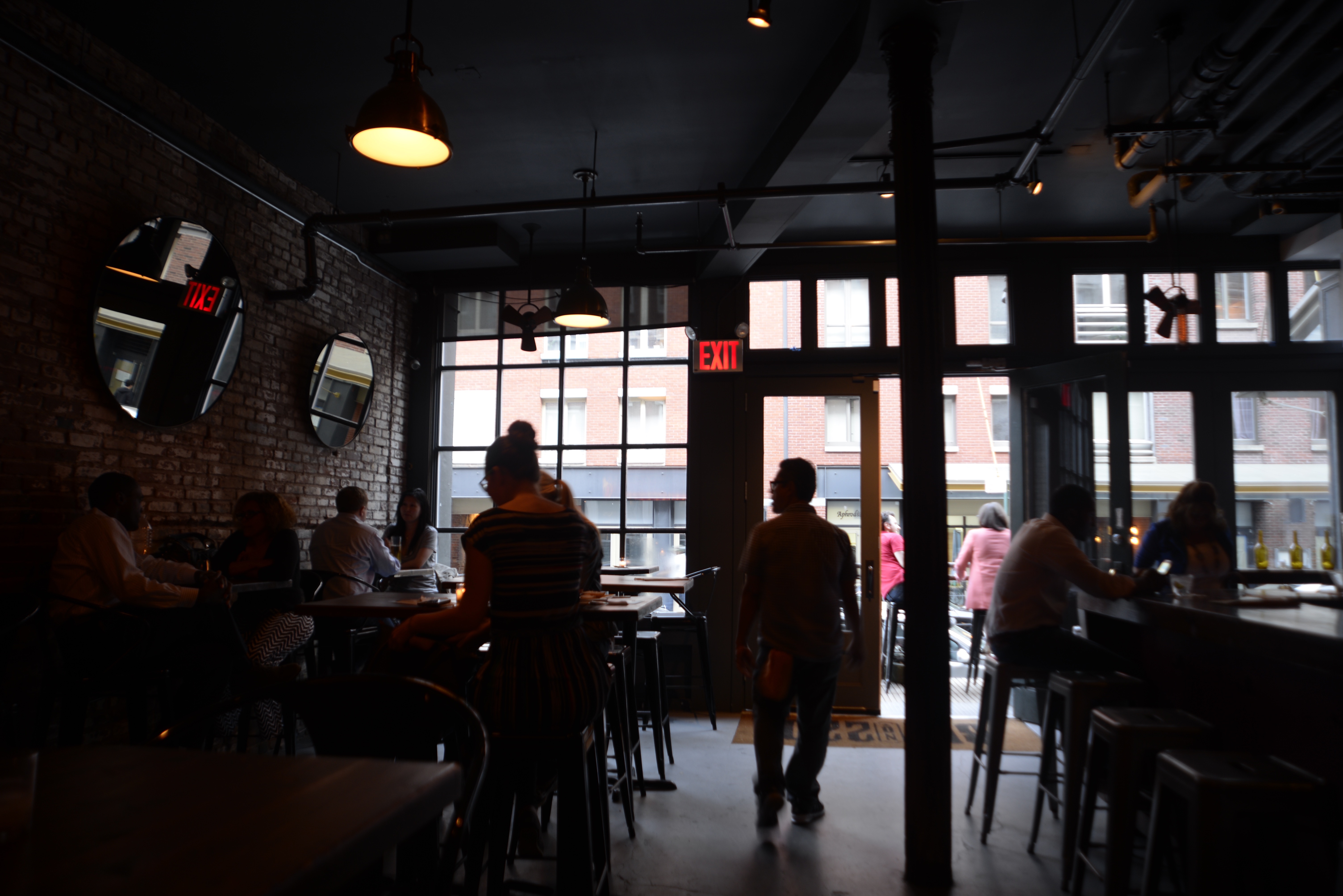 The 10 Best Bars In Manhattan's South Street Seaport, New York