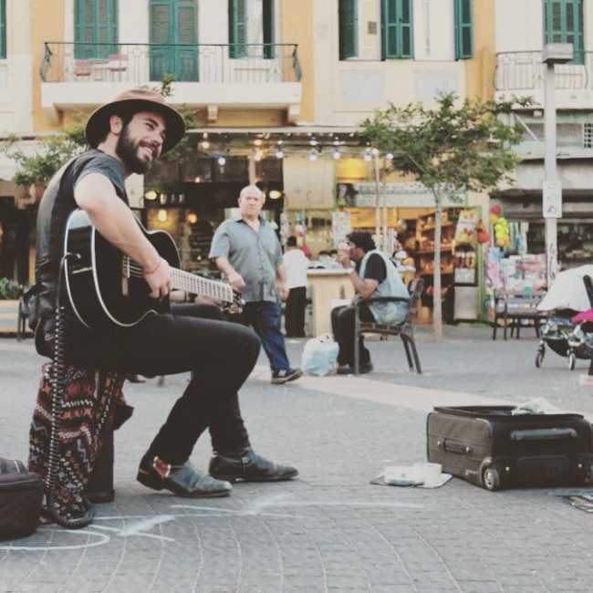busking in tel aviv