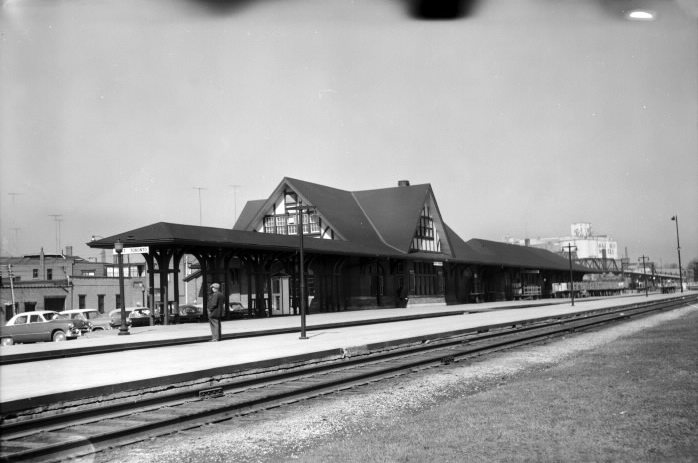 West Toronto Railway Station (C.P.R.), Old Weston Road, e. side, n. of Dundas St. W. | Public Domain/Toronto Reference Library