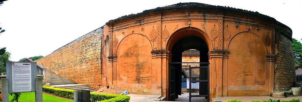Ruined Bangalore Fort,2013/©Nicholas Bros and Pradhan V./WikiCommons