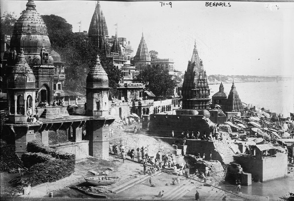 Varanasi Ghats, 1922/©Unknown /WikiCommons