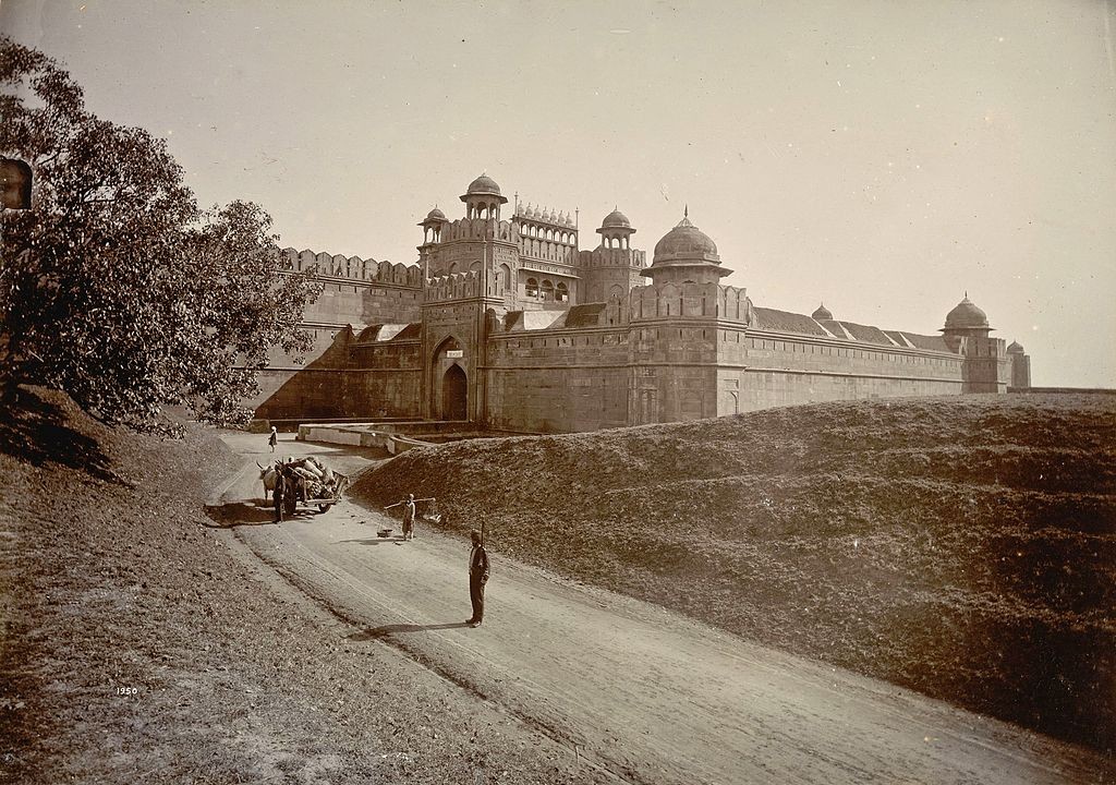 Delhi Gate of the Red Fort in the 1890s/©Lala Deen Dayal (1844-1905)/WikiCommons