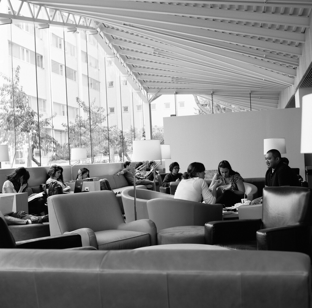 USF Lounge Outside Bookstore © Michael Fraley/Flickr