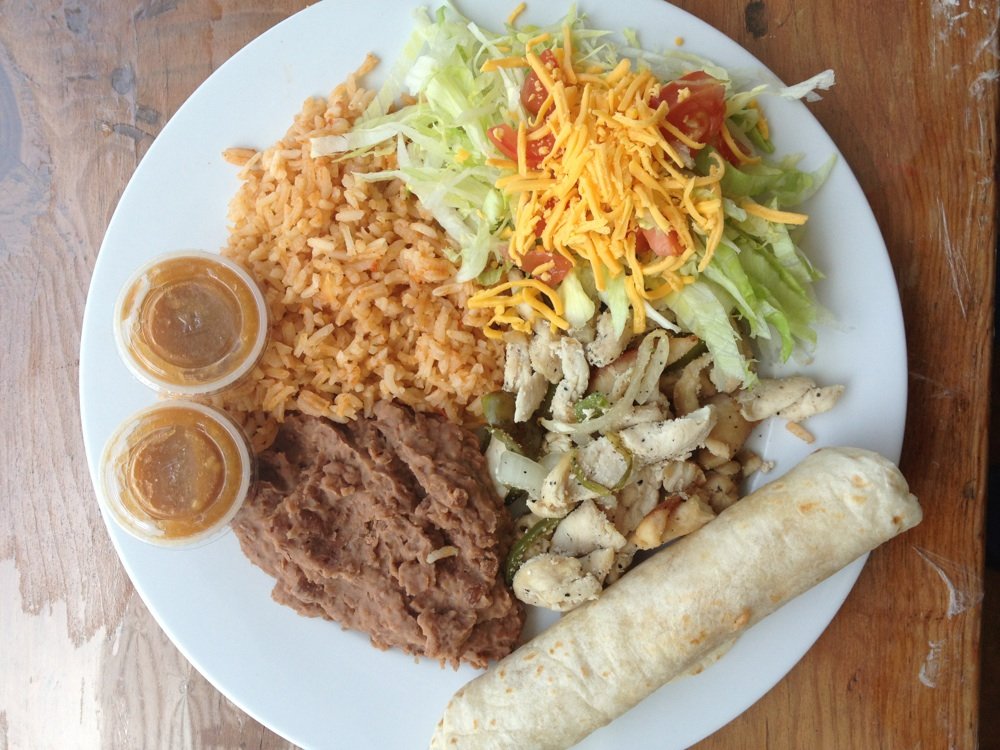 Chicken Fajita Plate at Café Del Sol | Courtesy of Lizzie Chen