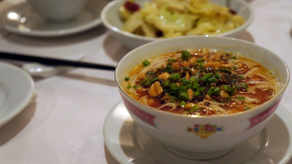 Sichuan dan dan noodles © Michaela Fulton