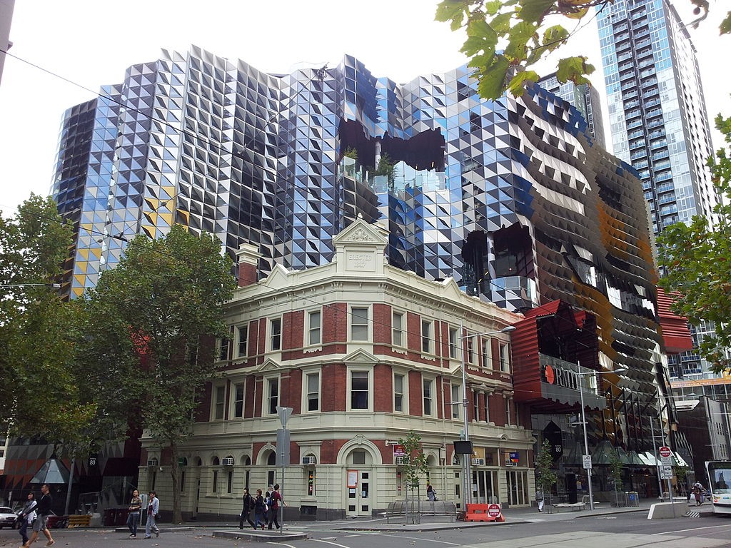 1024px-SAB,_Melbourne_CBD,_as_viewed_from_Swanston_Street