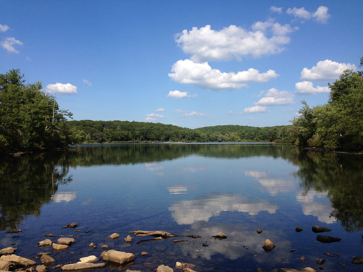 Sunfish Pond on the Appalachian trail in New Jersey | © Famartin/Wikicommons
