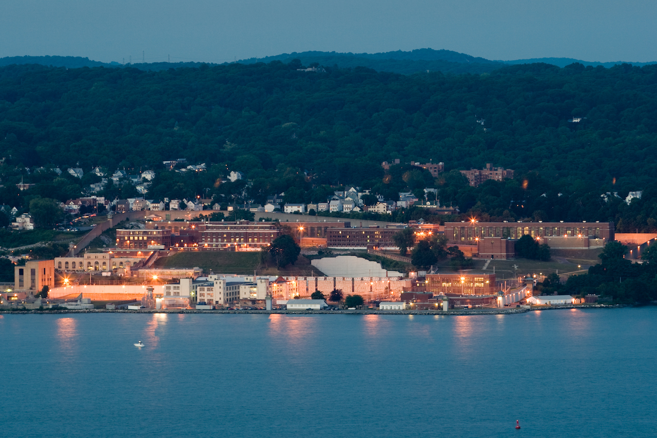 Sing Sing as seen from Hook Mountain, across the Hudson River | © Brett Weinstein/Wikicommons