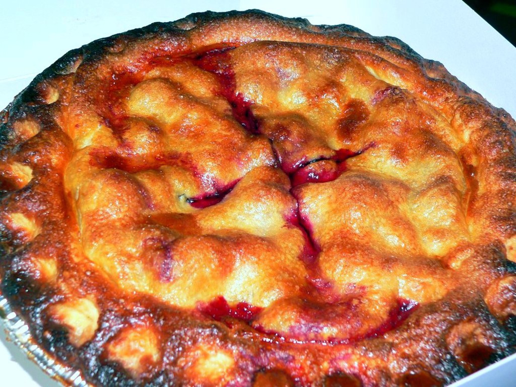 Triple Berry Pie at Sugar Mama's Bakeshop | Courtesy of Tiff Ting
