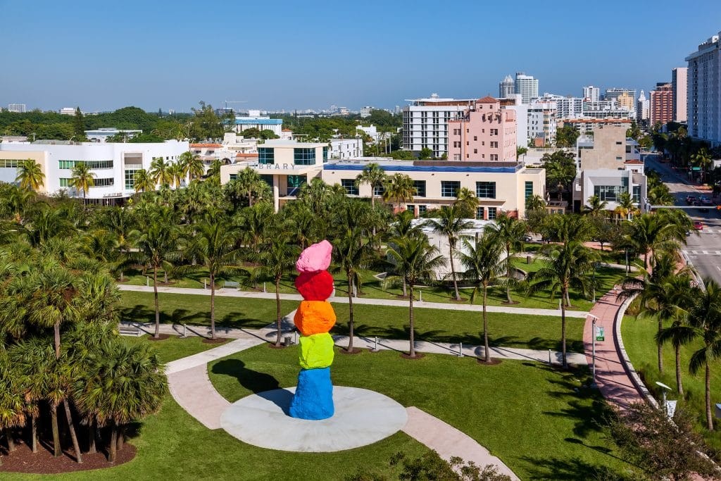 Ugo Rondinone’s 'Miami Mountain' at The Bass, Miami. © The Bass