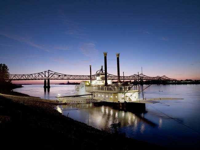 casino-boat-580760_1920