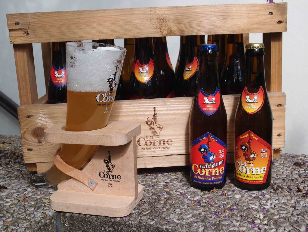 An ensemble of La Corne du Bois des Perdus, with trippel and blonde versions | © Gordito1869/Wikimedia Commons