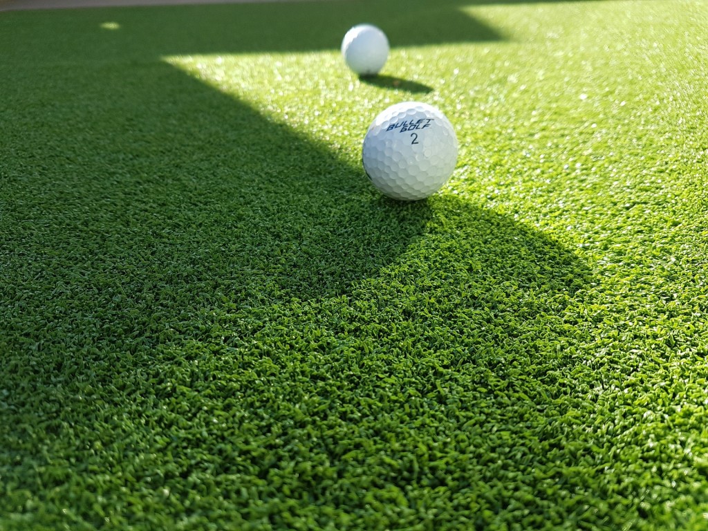 golf-ball-1480610_1920