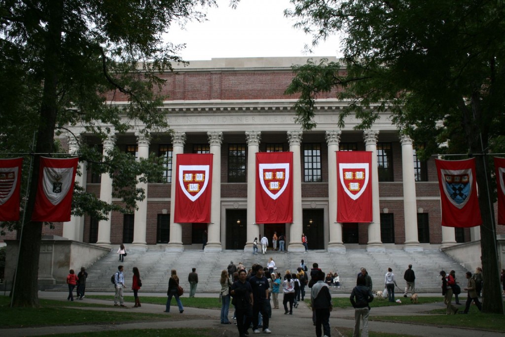 Harvard University's Widener Library| ©Joseph Williams/Wikimedia
