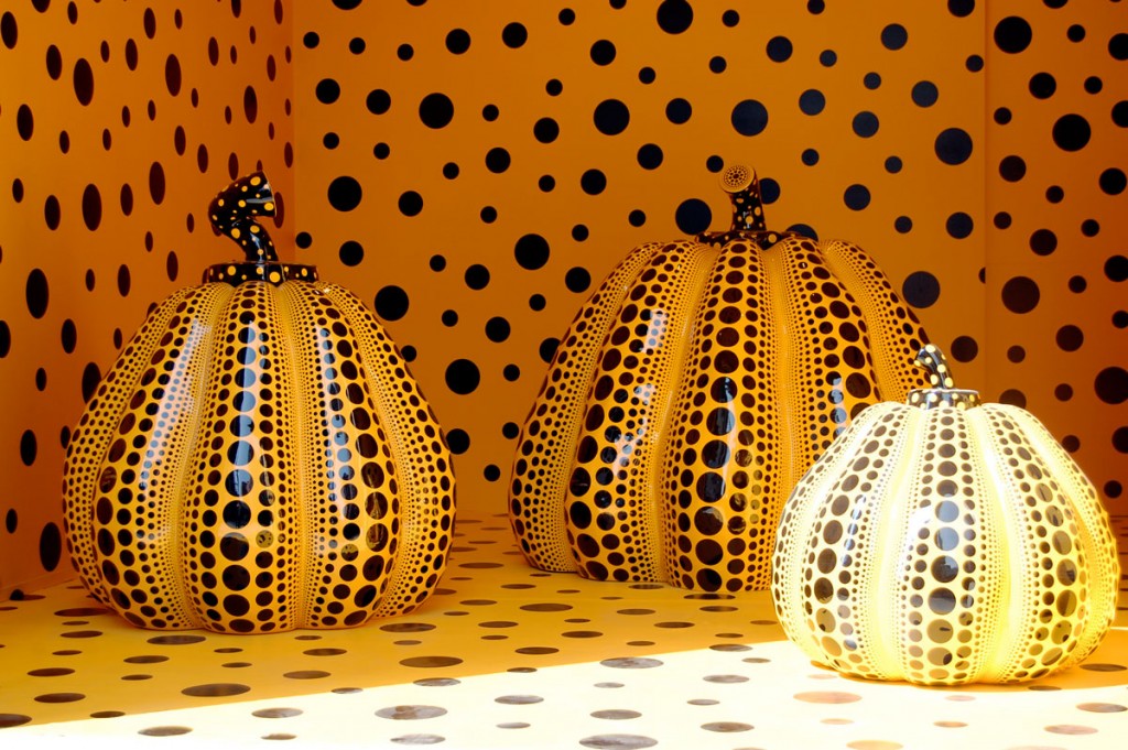 Yayoi Kusama "Pumpkins" at the Gagosian Gallery in New York | © Flickr/sixteen-miles