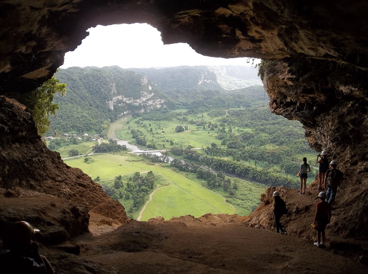 Puerto Rico Cave | Public Domain/Pixabay