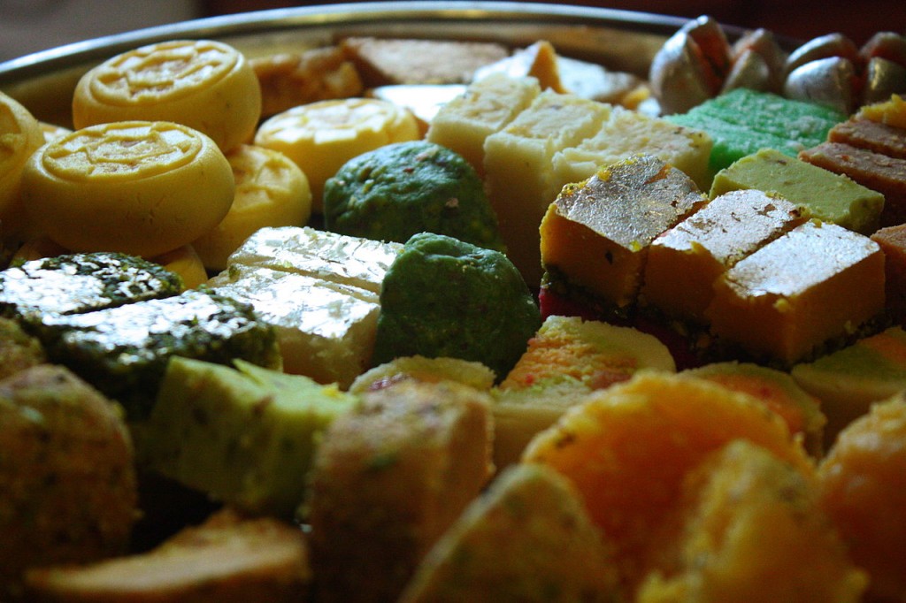 Diwali sweets|©Robert Sharp/WikiCommon