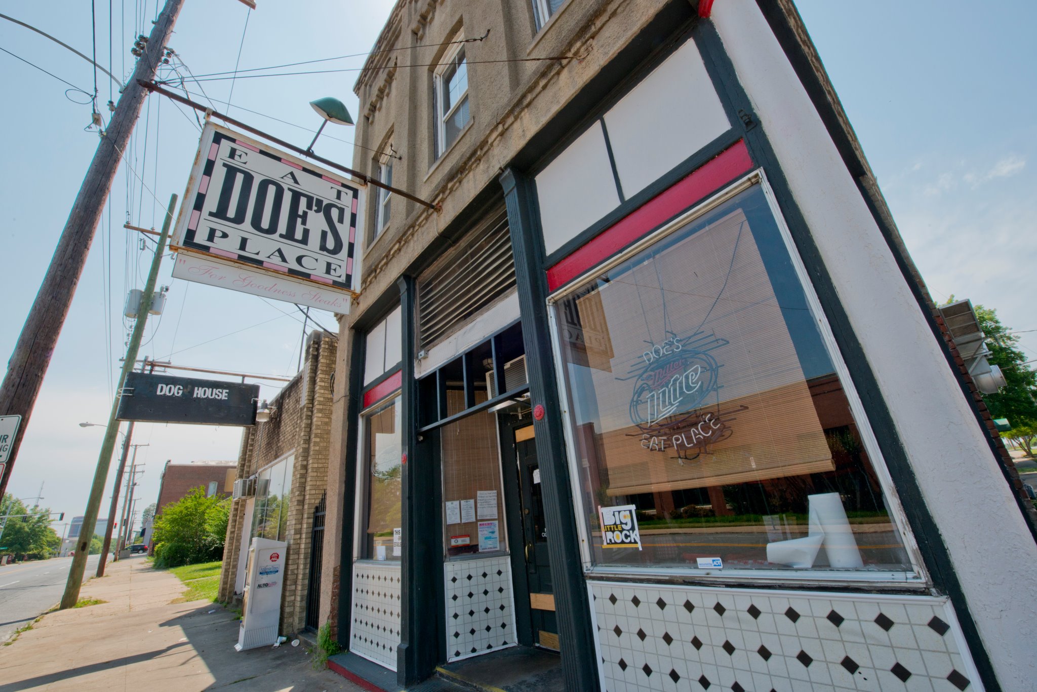 16 Incredible Things You Can Only Do in Arkansas