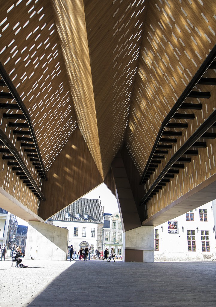 Ghent's Market Hall | © jvinuk/Flickr