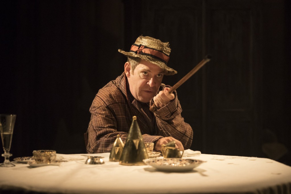 Tom Hollander as Henry Carr in 'Travesties'|©Tom Hall: Johan Persson/Kate Morley PR