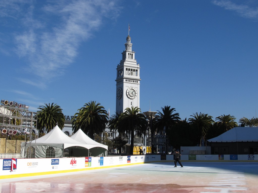 Holiday Ice Rink at Embarcadero Center © Ken Lund/Flickr