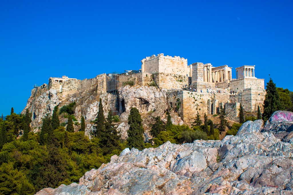 Moving To Greece? Here Are Some Practical Tips You Should Know