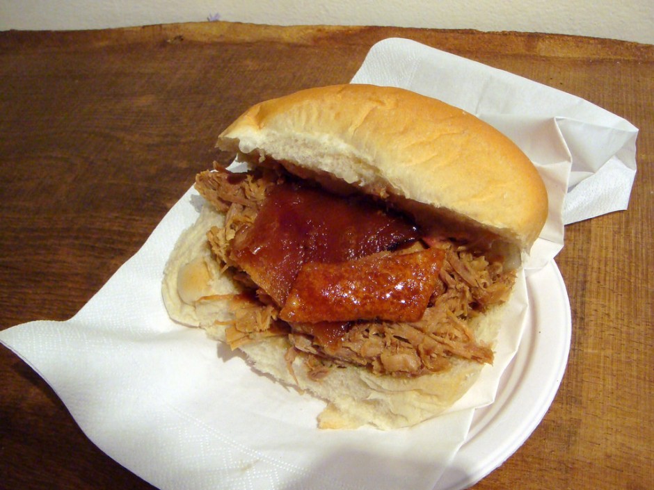 Oink Hog Roast Roll | © Edinburgh Blog/Flickr