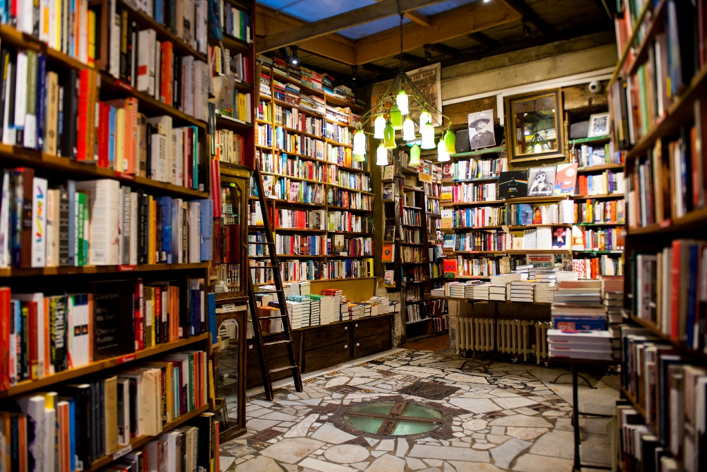 10 Best Boutiques In Paris For Christmas Shopping
