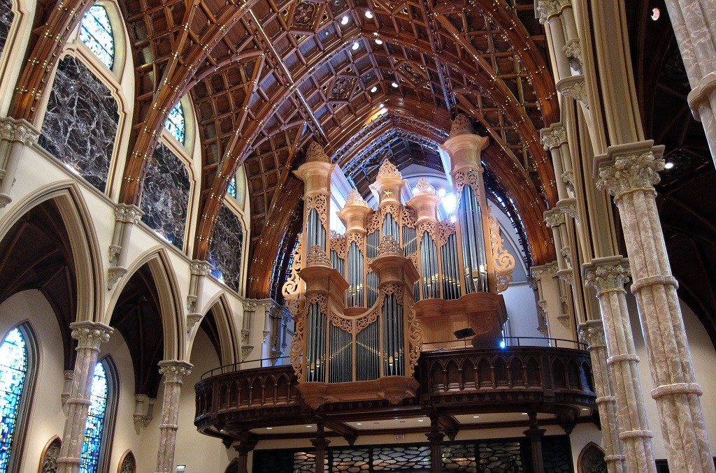 Holy Name Cathedral, courtesy of WikiCommons