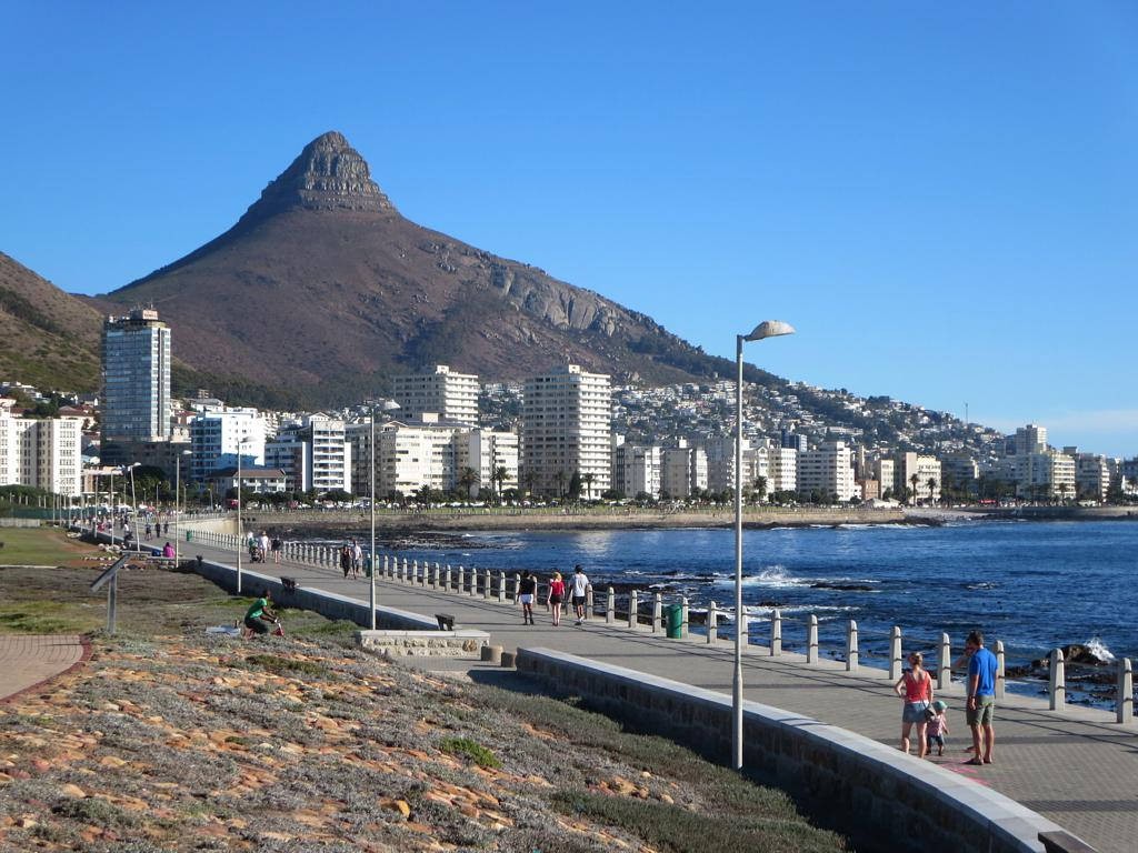Sea Point Promenade © David Stanley/Flickr