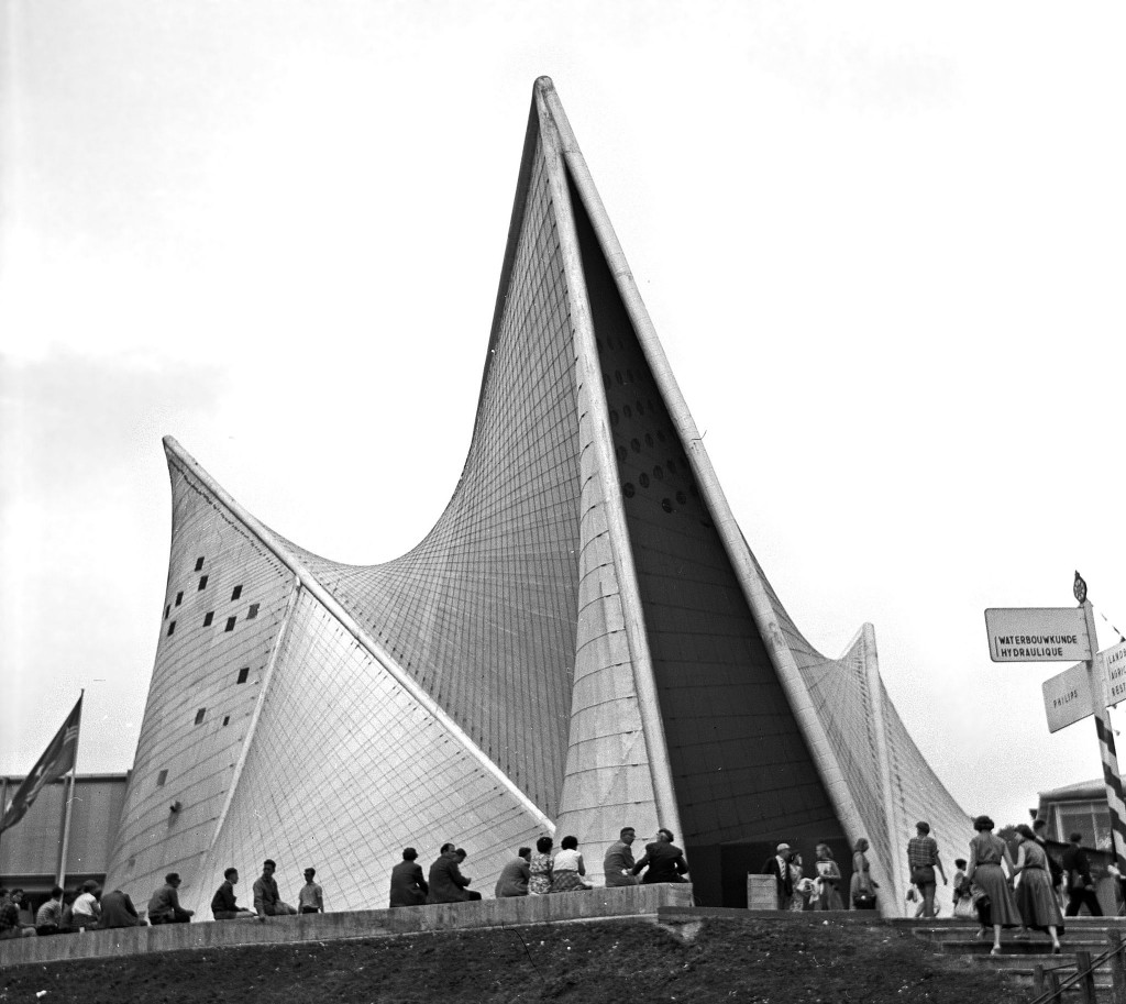 1958: the Philips pavillion at Brussels' World Expo in '58 | © Wouter Hagens/Wikimedia Commons
