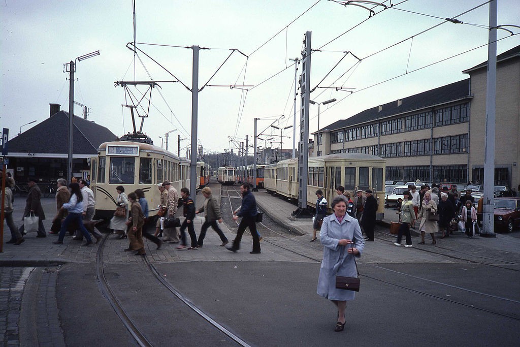 1982: the old pale yellow trams of Ostend, just before they were replaced | © smiley.toerist/Wikimedia Commons