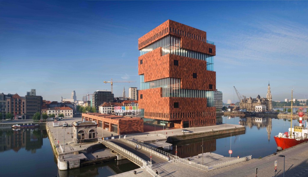 The MAS, a water-treading giant that celebrates Antwerp's port history | © Sarah Blee - Neutelings Riedijk Architecten/courtesy of Visit Antwerp
