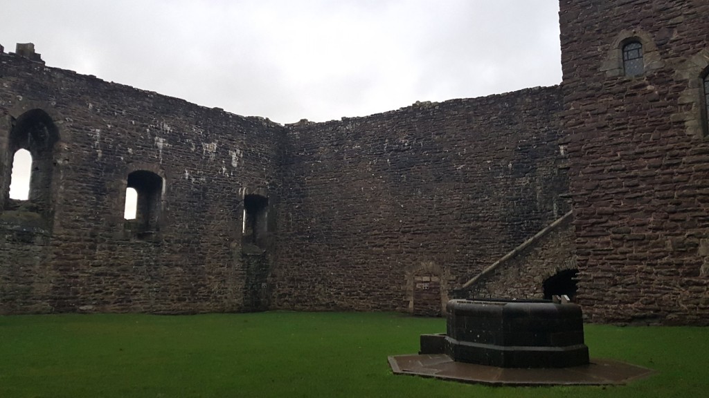 The Courtyard of Doune Castle | © Culture Trip