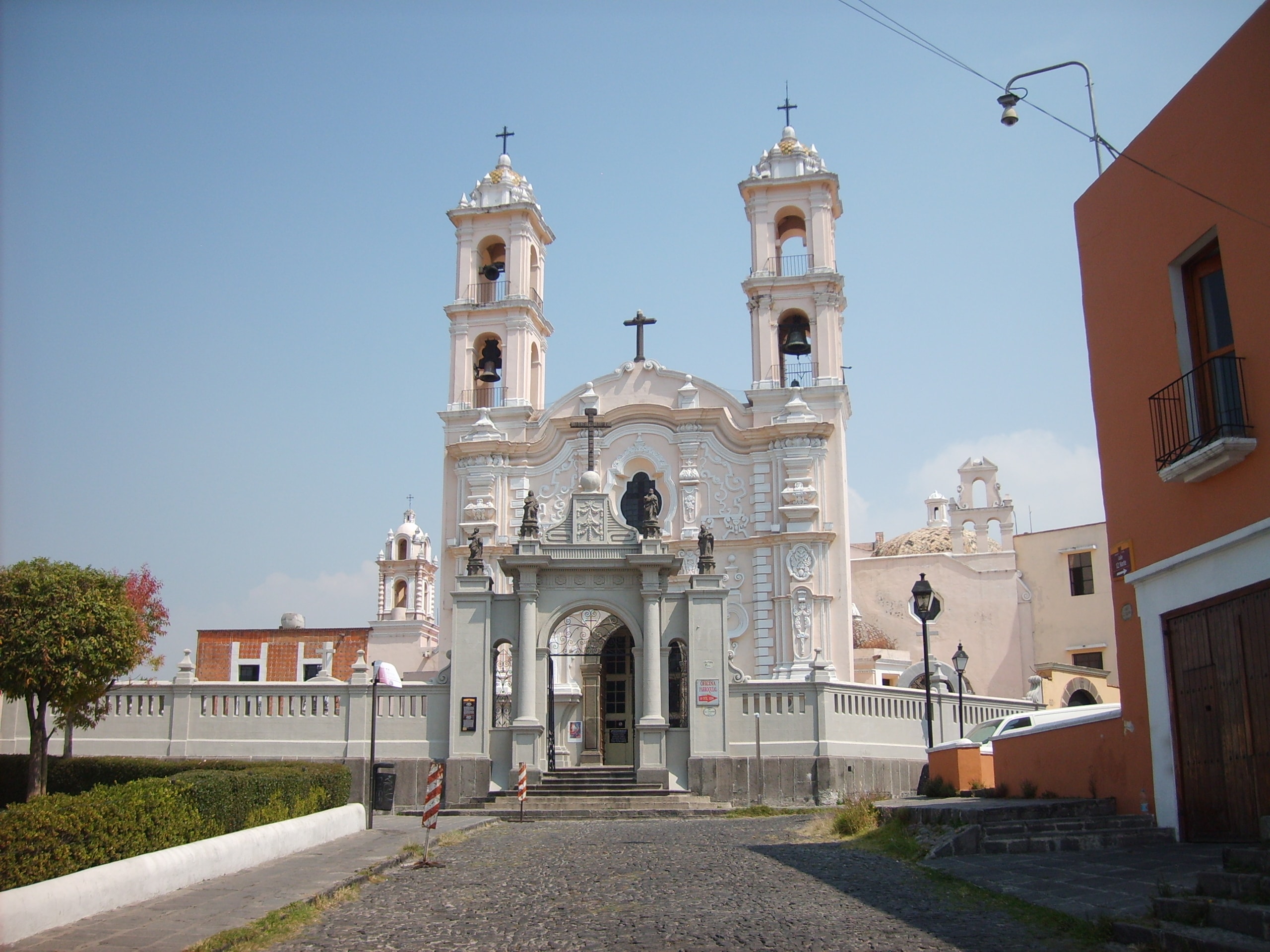 Fachada de la iglesia del Alto