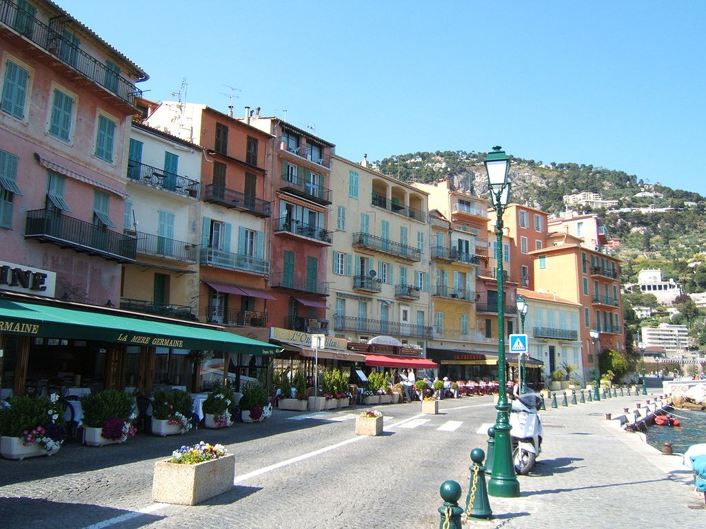The harbour in Villefranche-sur-Mer has a few more restaurants these days but it hasn't changed much | © Rundvald/WikiCommons