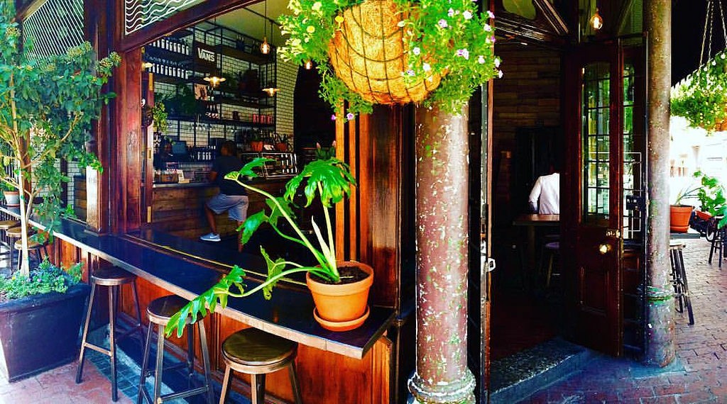 A Loop Street café © Adriaan Joubert/Flickr