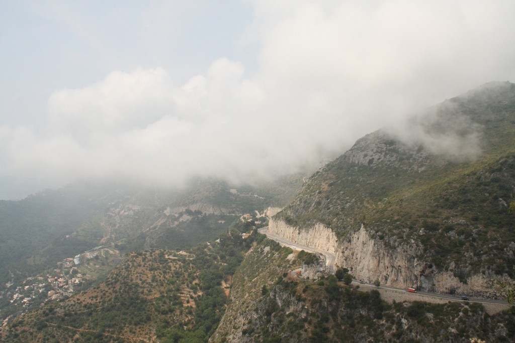 The Moyenne Corniche from the direction of Èze | © adamW/flickr