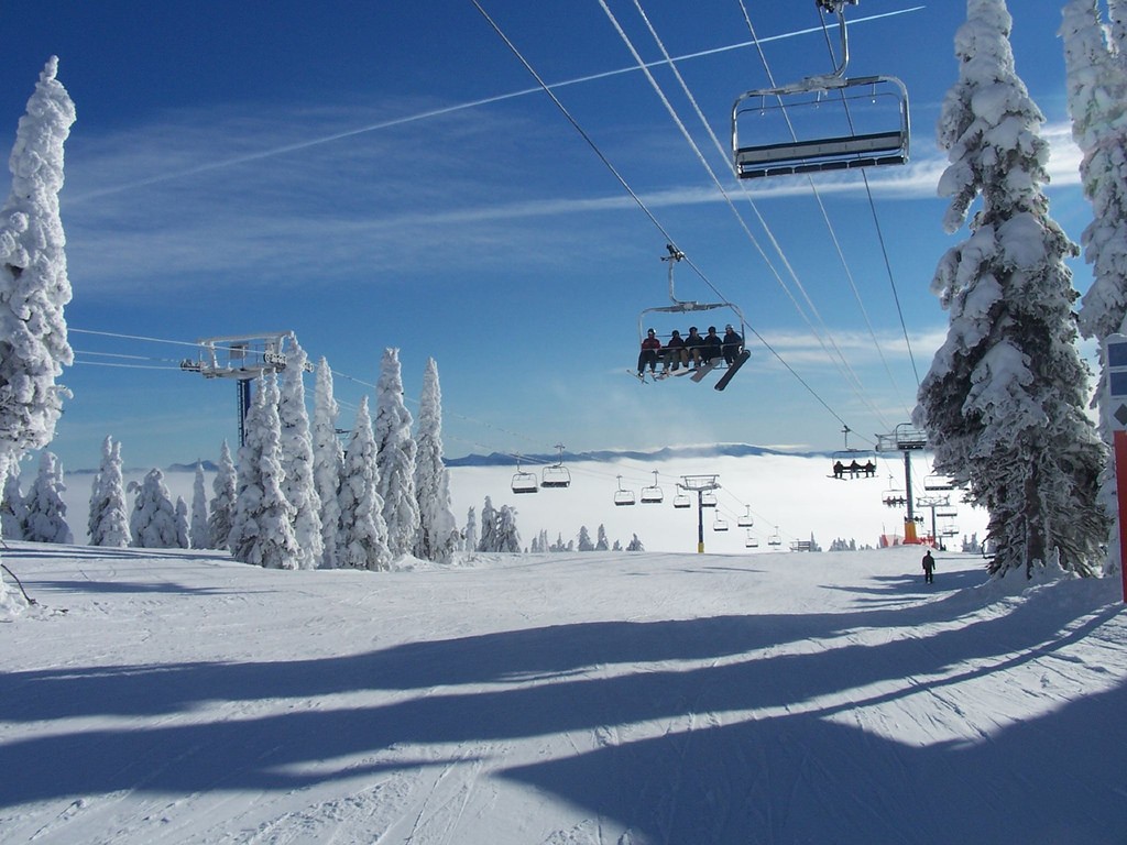 Big White Ski Resort is the third biggest resort in British Columbia | © Hamish / Flickr