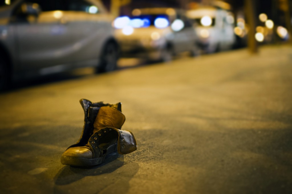 Lost shoe in Paris │© Dustin Gaffke / Flickr