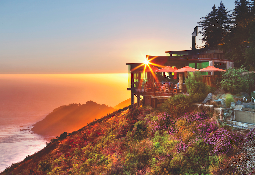 Sierra Mar Restaurant | © Kodiak Greenwood/Courtesy of Post Ranch Inn