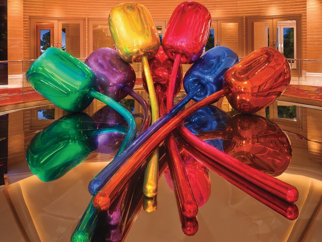 Tulips by Jeff Koons | courtesy of Wynn Palace