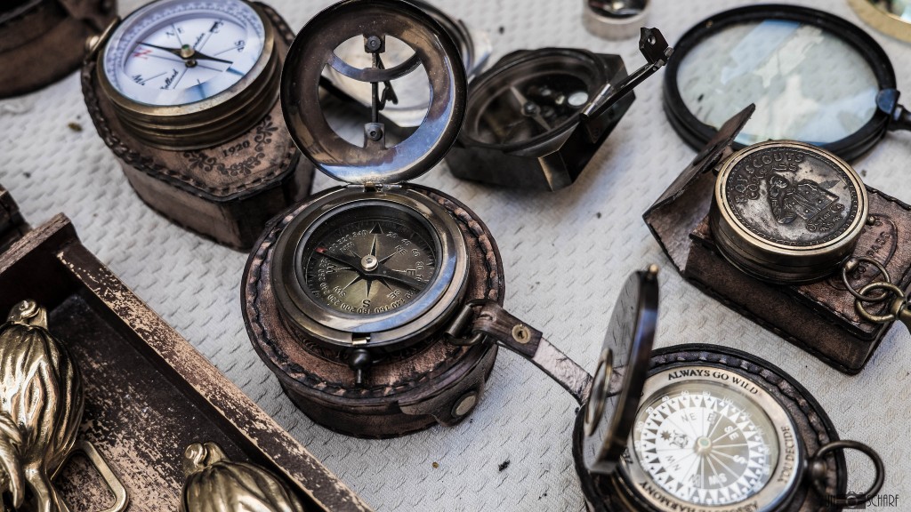 Compasses | © Un Scharf/Flickr