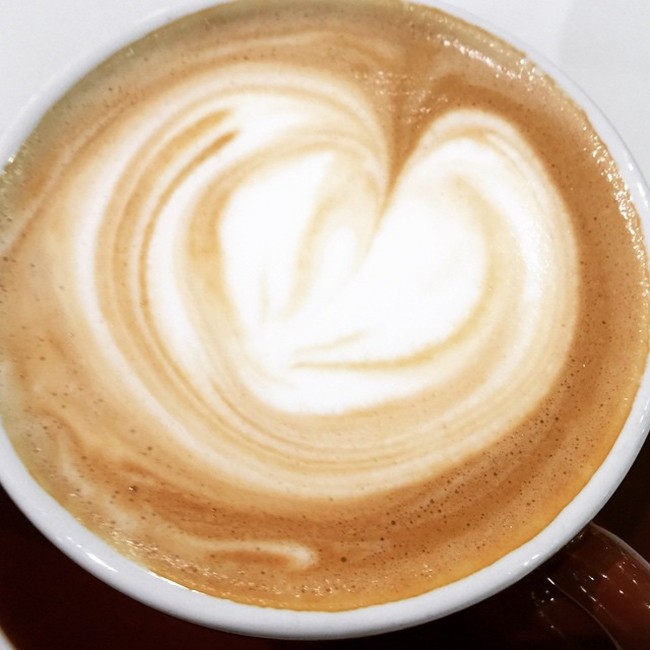 Atomic Cafe Flat White | © Martin Doettling/Flickr