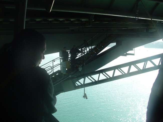Bungy Jumpers at Auckland Harbour Bridge | © Kieran Lamb/Flickr